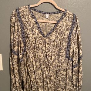 Old Navy embroidery top